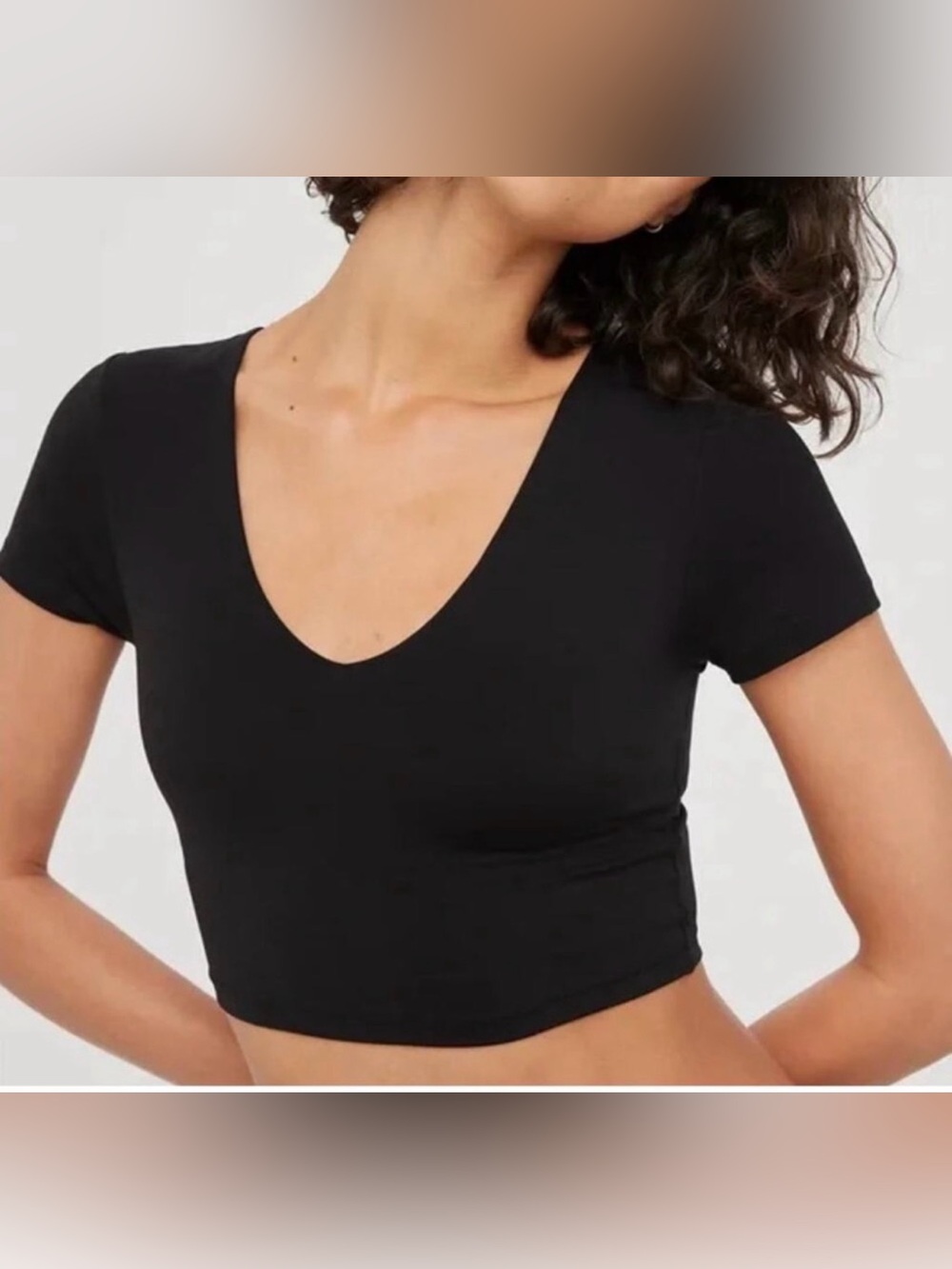 2 for $15 sale: Offline by aerie black v-neck cropped nylon t-shirt bra liner